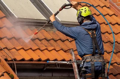 Démoussage et hydrofuge de toiture à Varenguebec